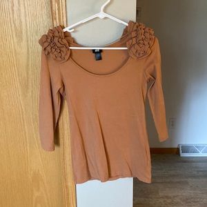 Womens H&M shouldered long sleeve top